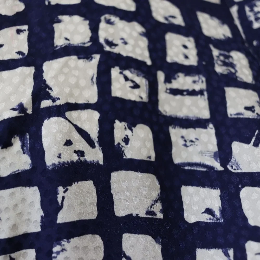 Maggy London Vintage Abstract Blue White Silk Blouse 14 Runs Small Short Sleeve